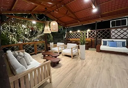 Sala de espera de la Agencia de viajes Grupo Galápagos.